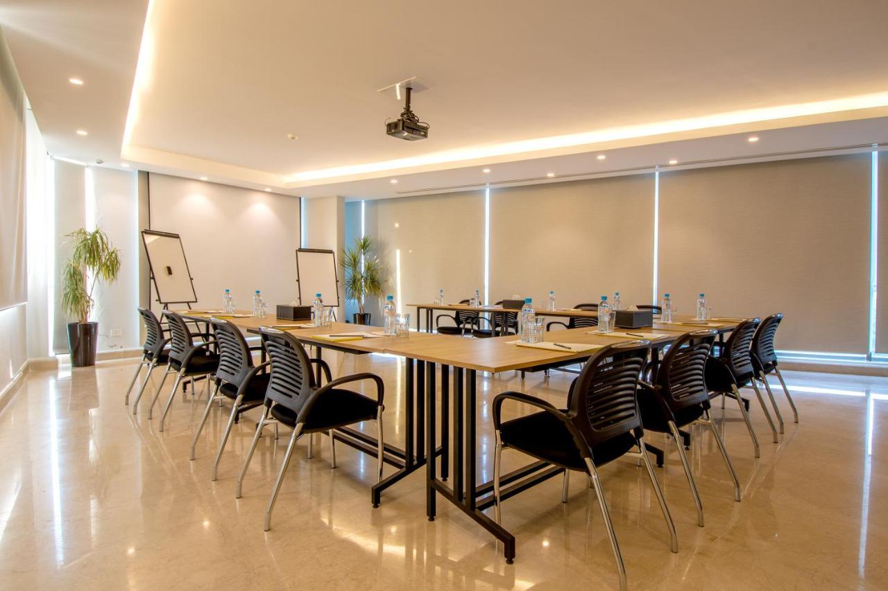 The Ray Hotel And Studios Beirut Exterior foto