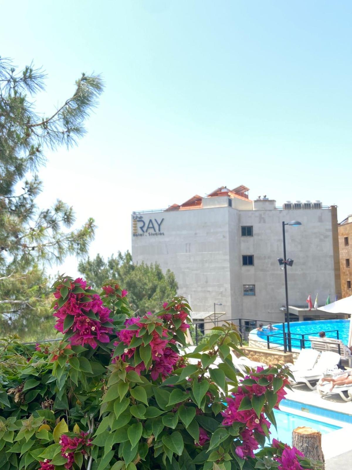 The Ray Hotel And Studios Beirut Exterior foto
