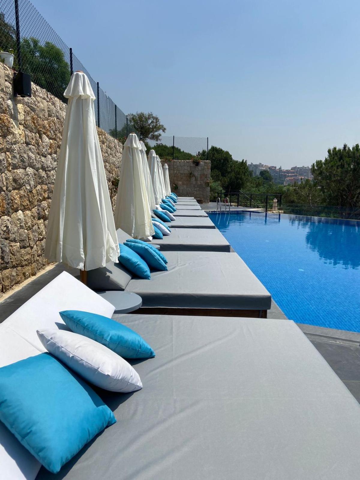 The Ray Hotel And Studios Beirut Exterior foto